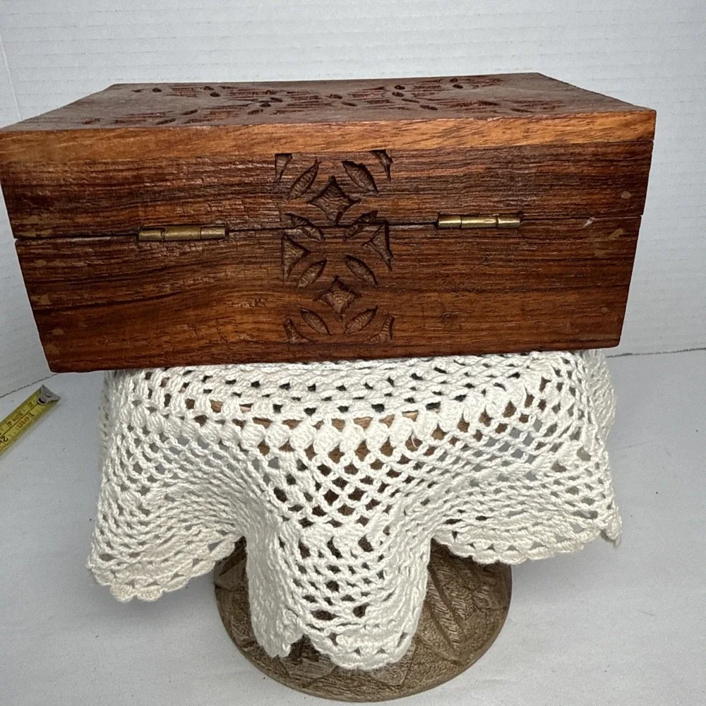 Vintage Wood Box Hand Carved Hinged . 6X2.5